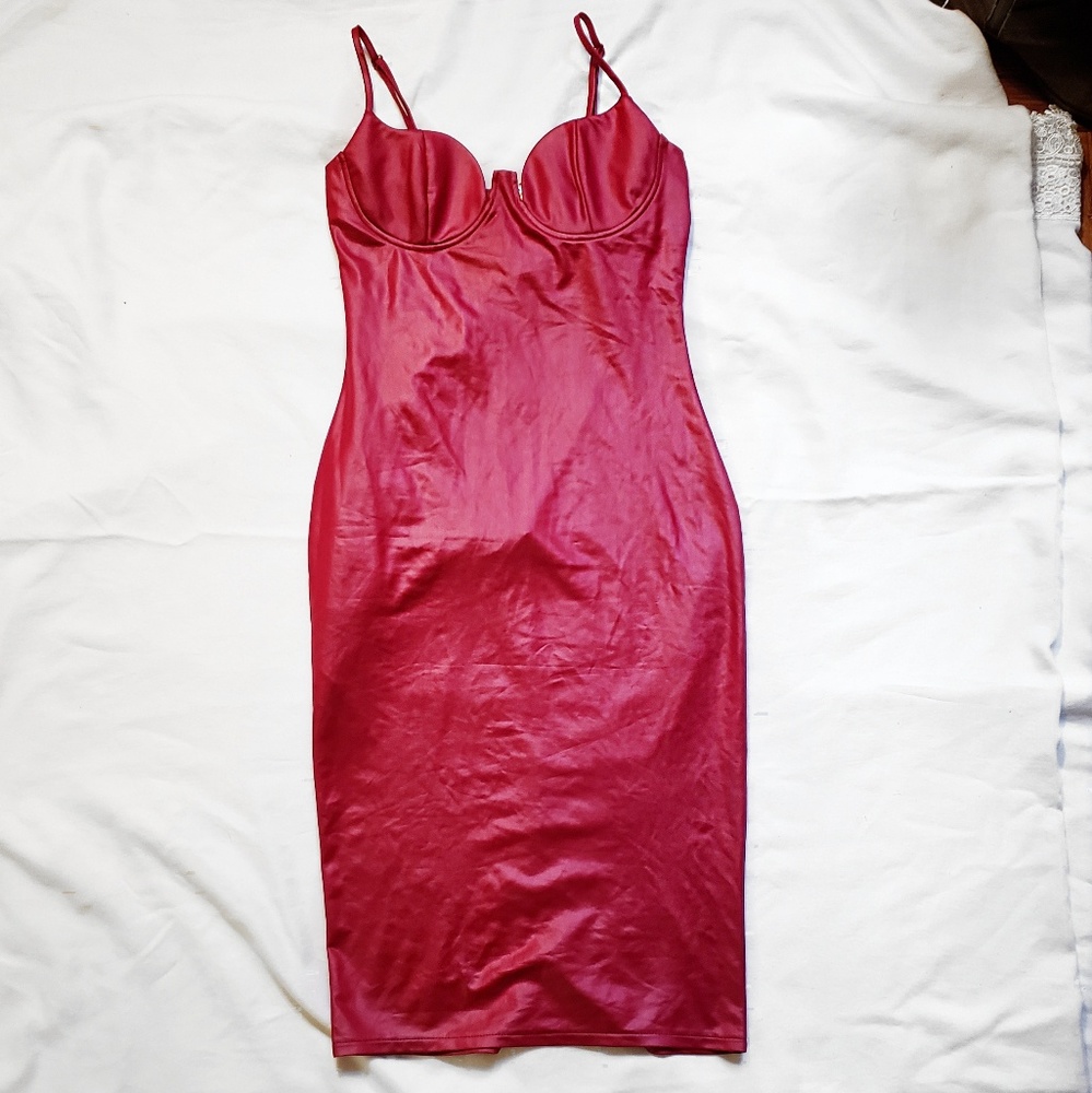 Lac Bleu red bodycon midi dress
